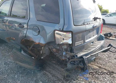 2012 Ford Escape Xlt z USA, uszkodzony, nr VIN 1FMCU0D77CKA20954